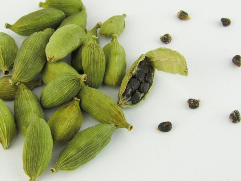 Benefits of Eating Cardamom : Mohit Tandon Burr Ridge